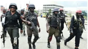 Polixce-officers_1782997611